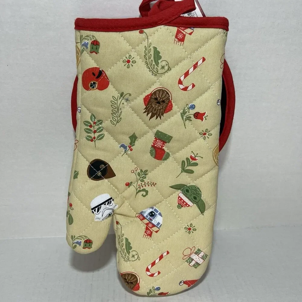 St. Nicholas Square holder includes tags